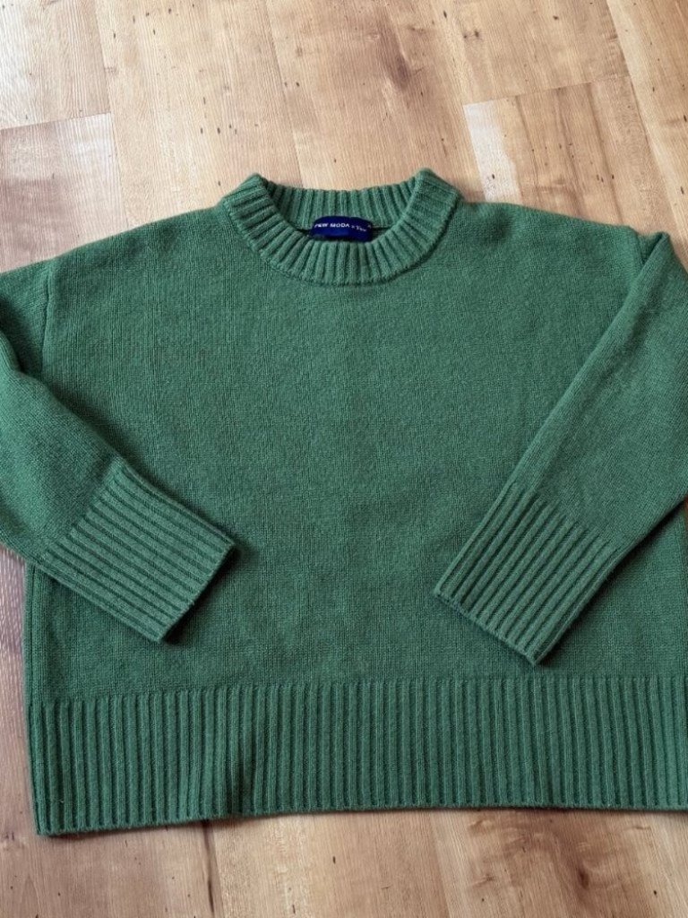 Few Moda Margie Cashmere Sweater Similar To The Row Ophelia Clover — image 2 of 8